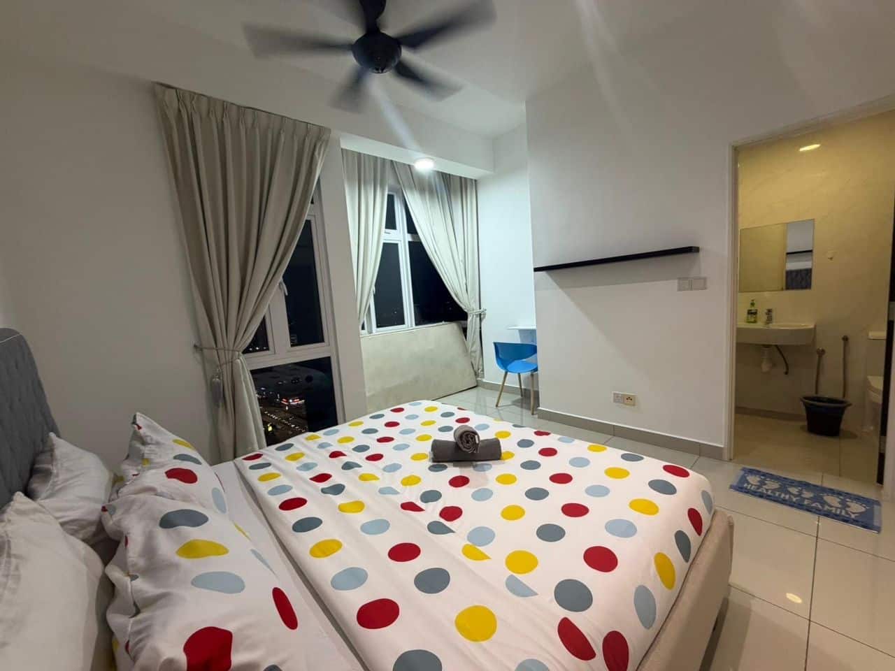 Master Room Twin Galaxy 4