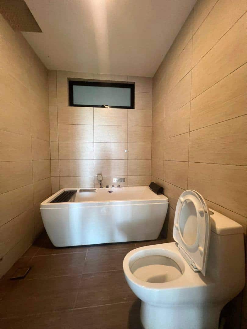 Studio Molek Regency 6