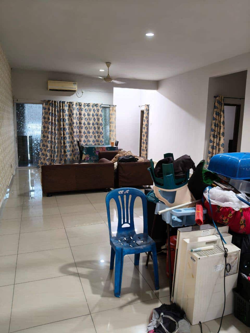 Condo Larkin 3