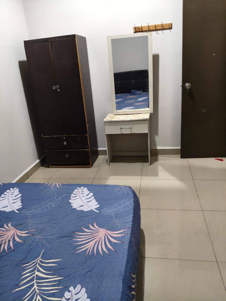 Condo Larkin 7