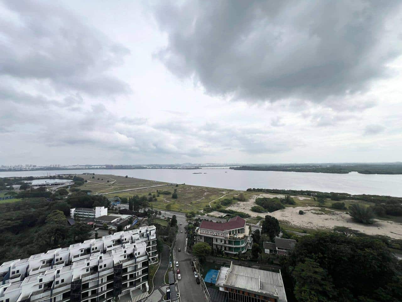 3-Bedroom Straits View 5