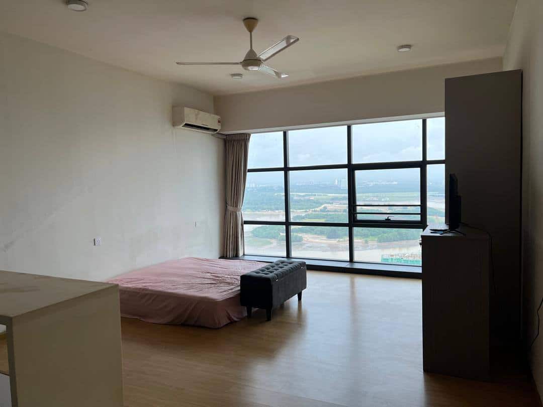 Studio Amberside Country Garden Danga Bay 3