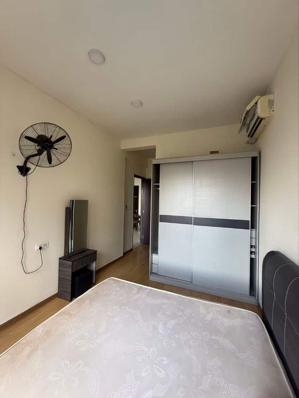Condominium Bay Point 7