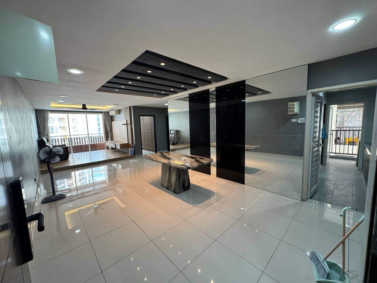 Condo Taman Daya 4