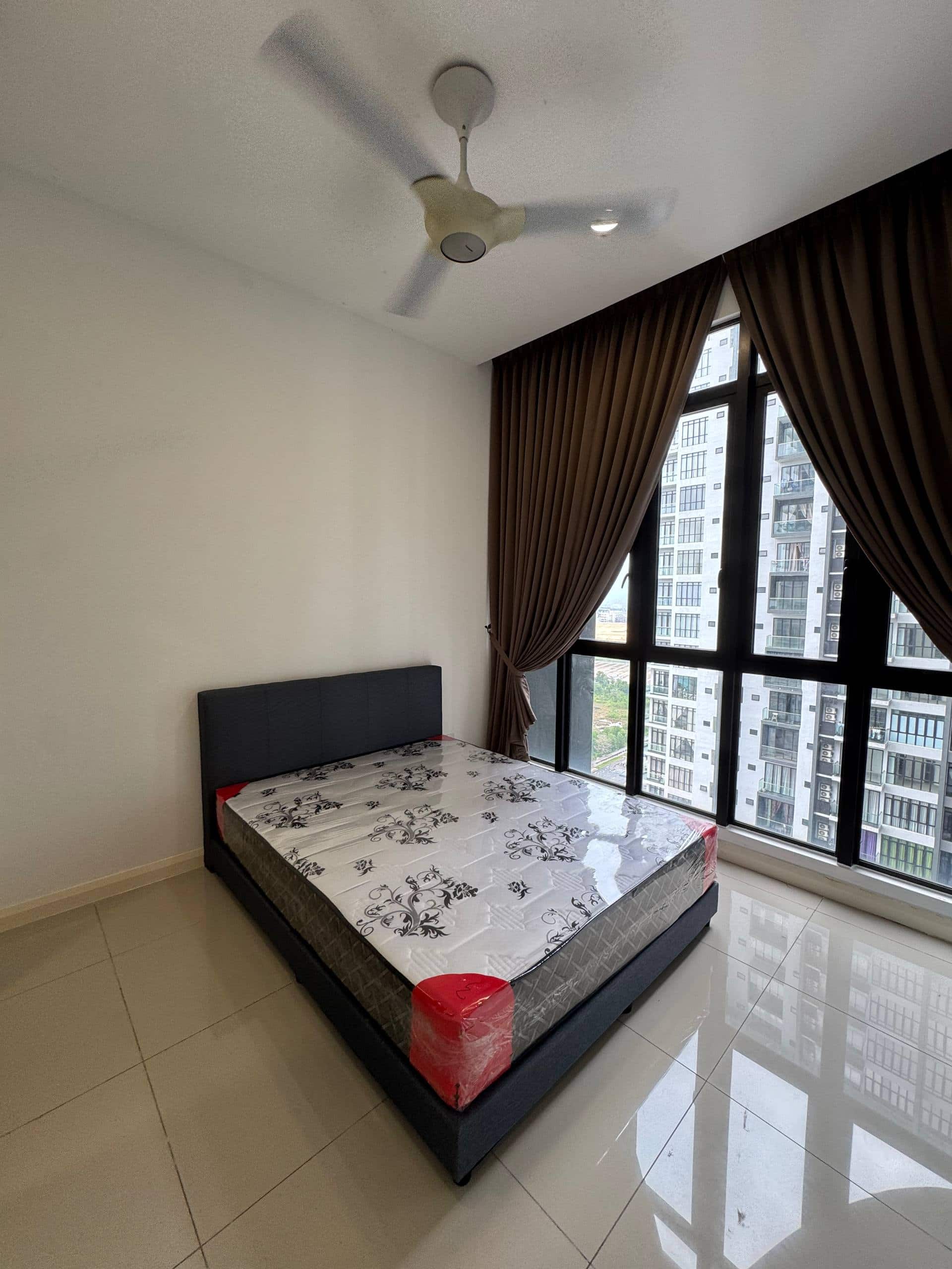 Condo Medini 4