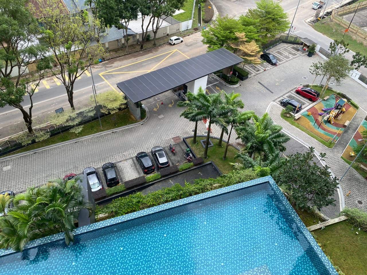 Condo Crescent Bay Suites