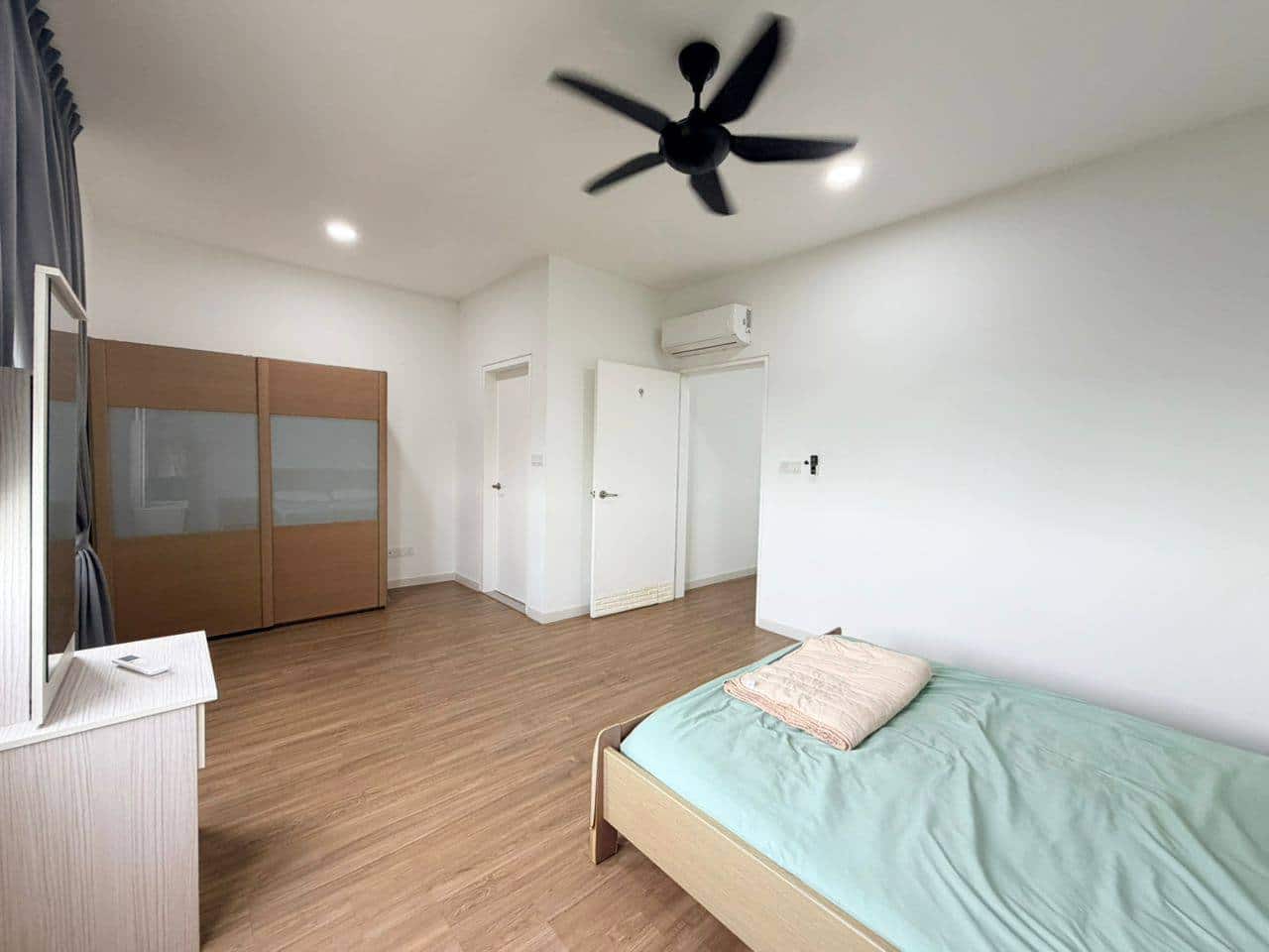 1.5 Storey Town House Sunway Citrine Lakehomes 5