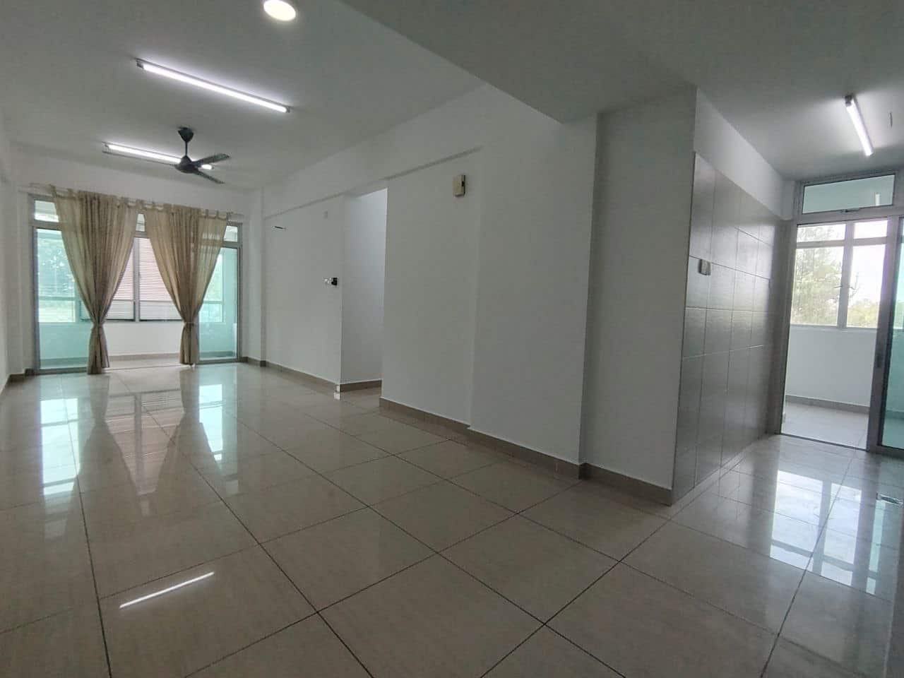 Corner unit Midori Green Apartment