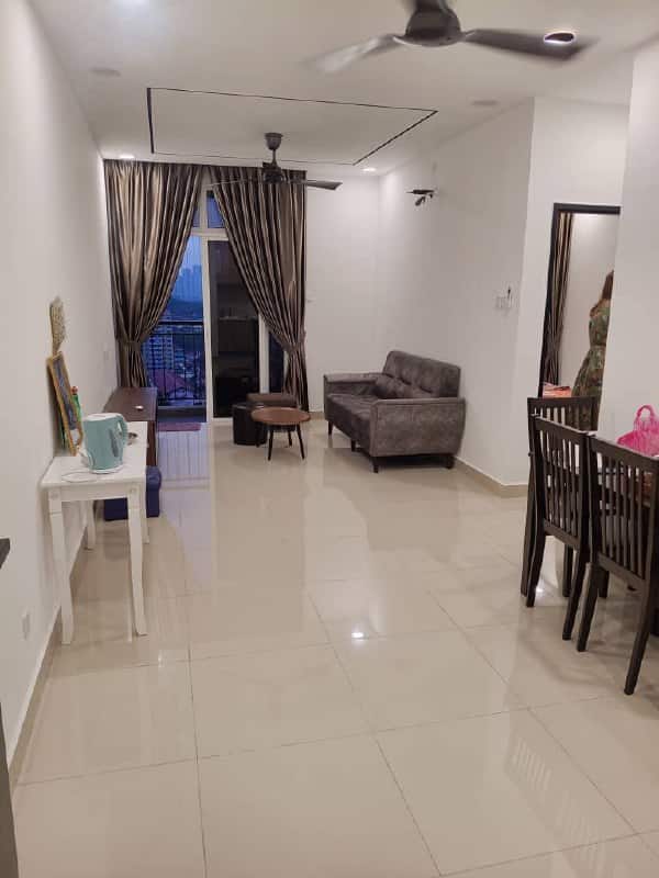Condo Trellis Residences