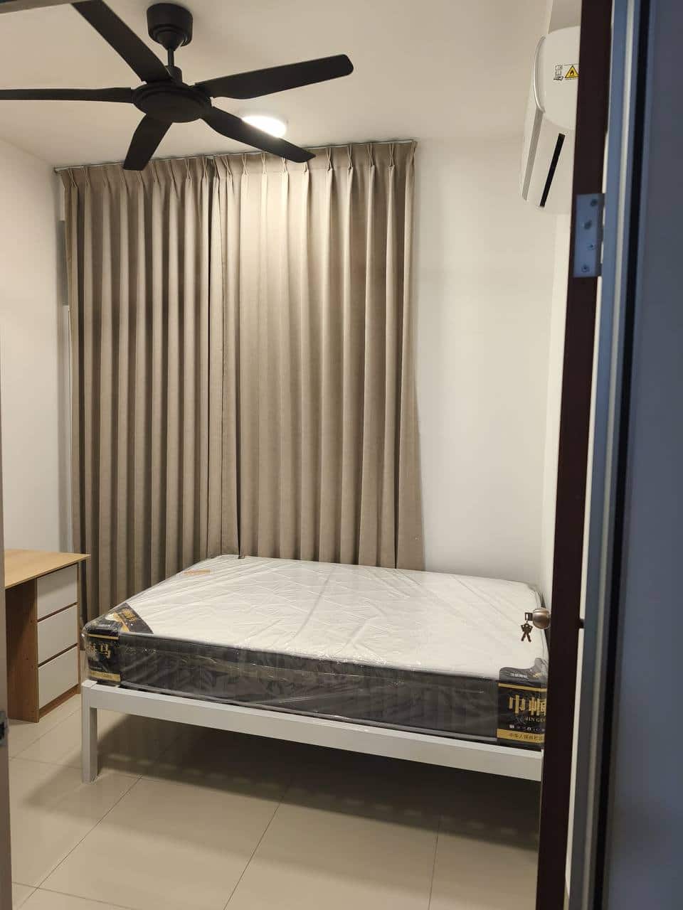 Room Trellis Residences