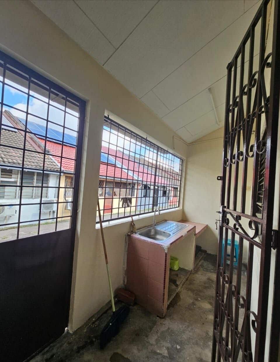 Single Storey Taman Perling 6