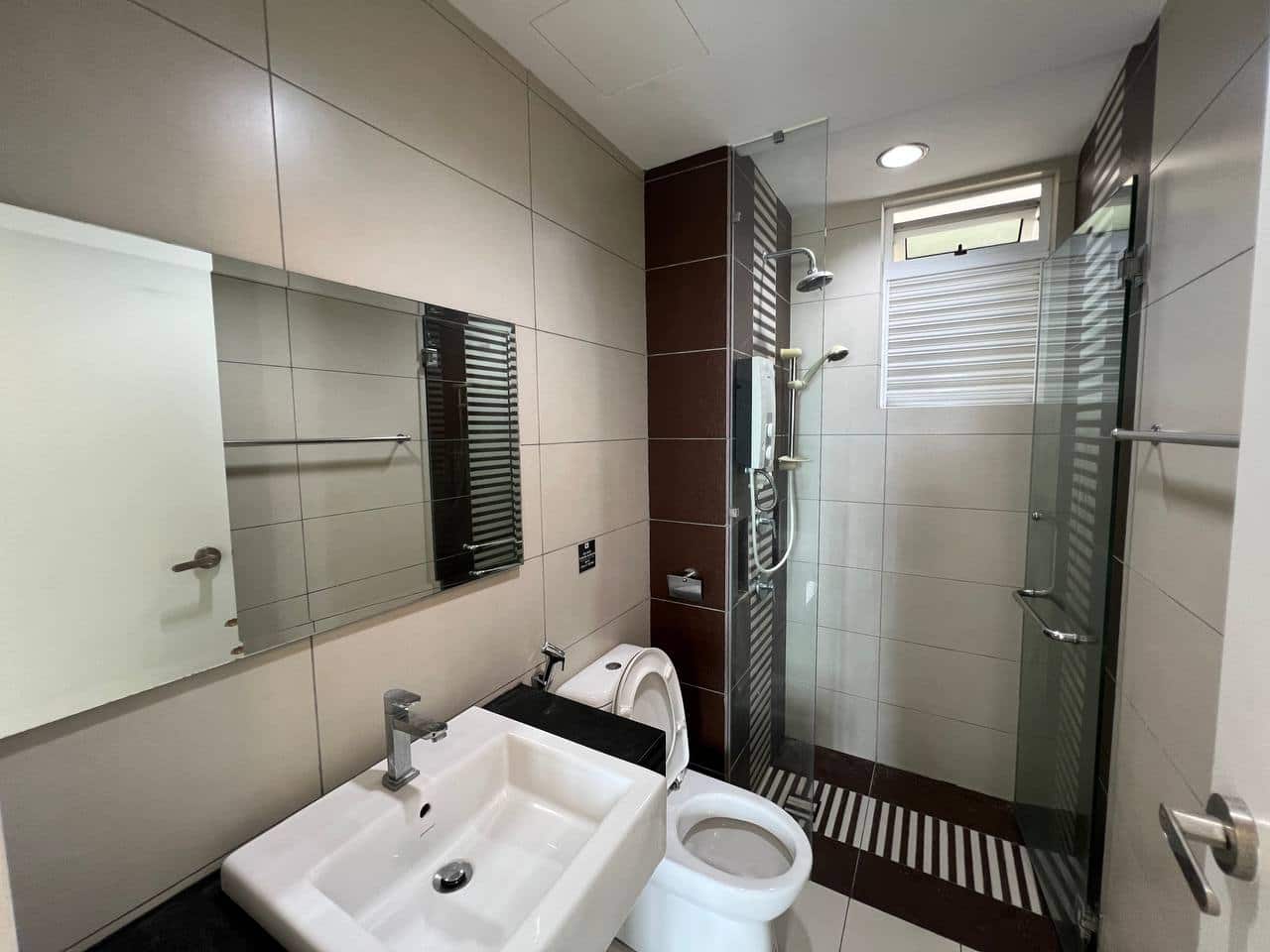 Dual Key Danga Bay 6