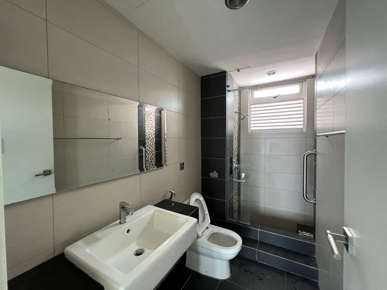 Dual Key Danga Bay 5