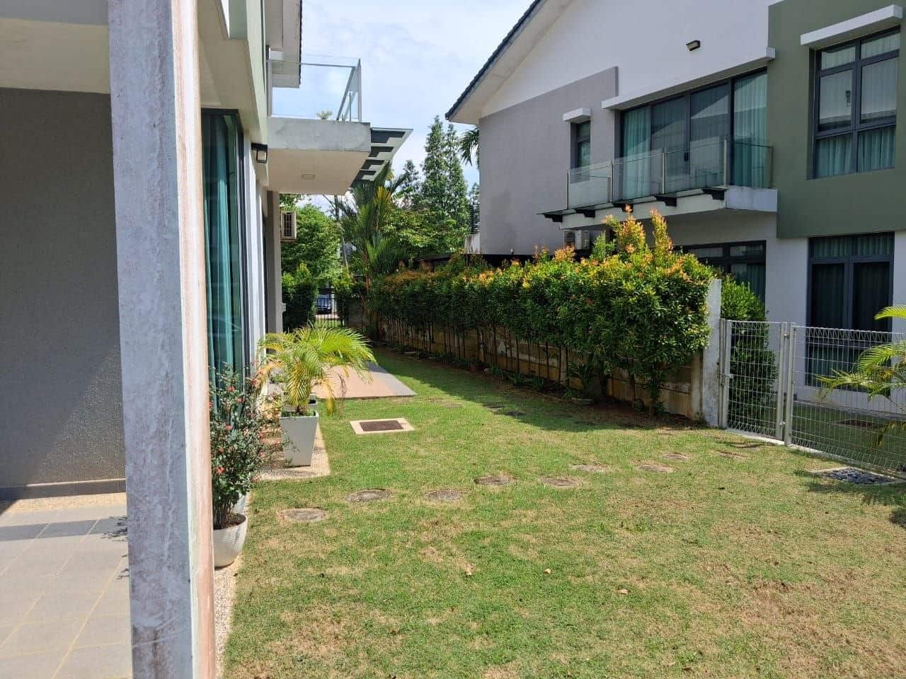 2 storey Superlink House Estuari Gardens 5