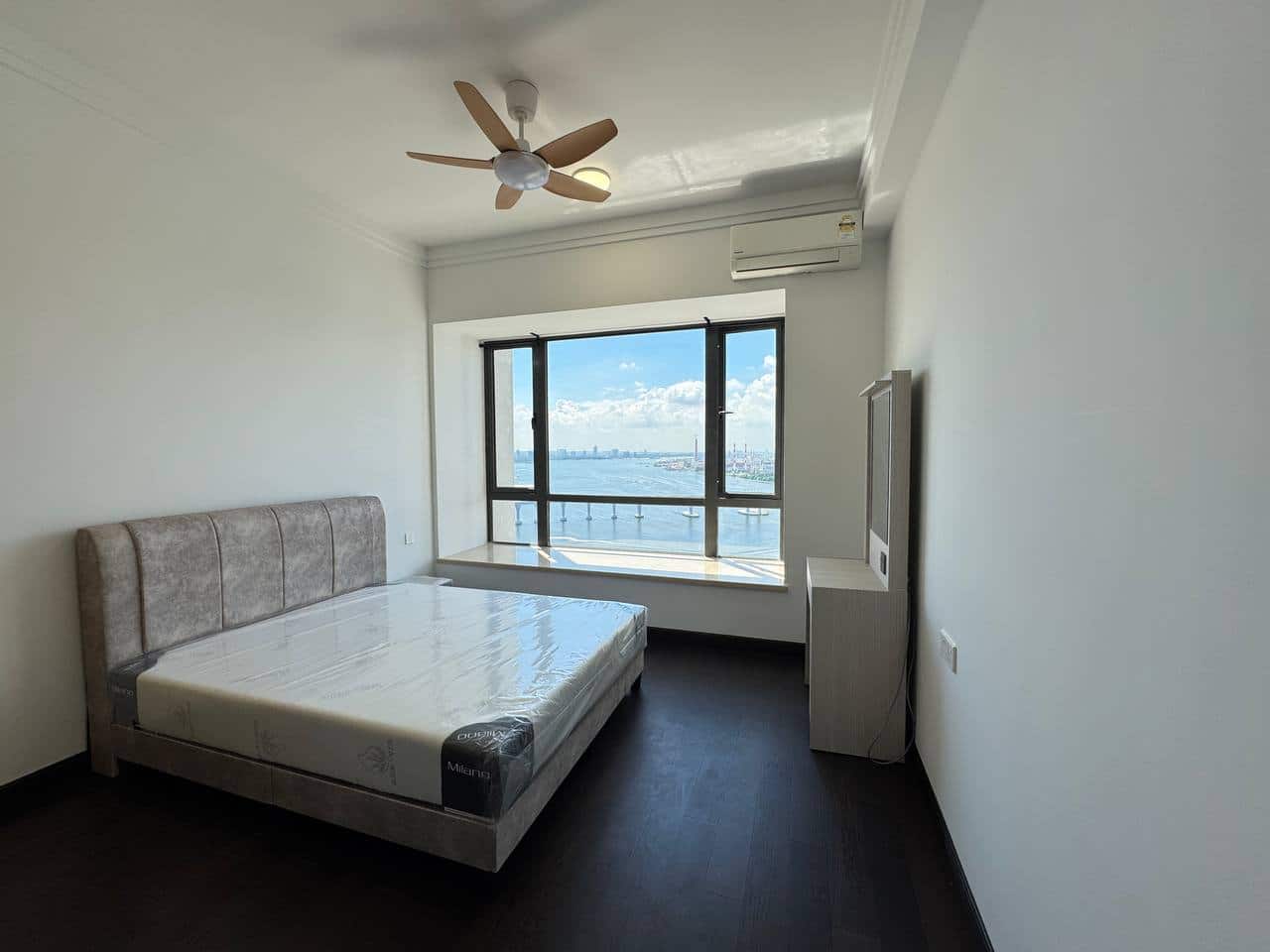 Condo R&F Princess Cove 5