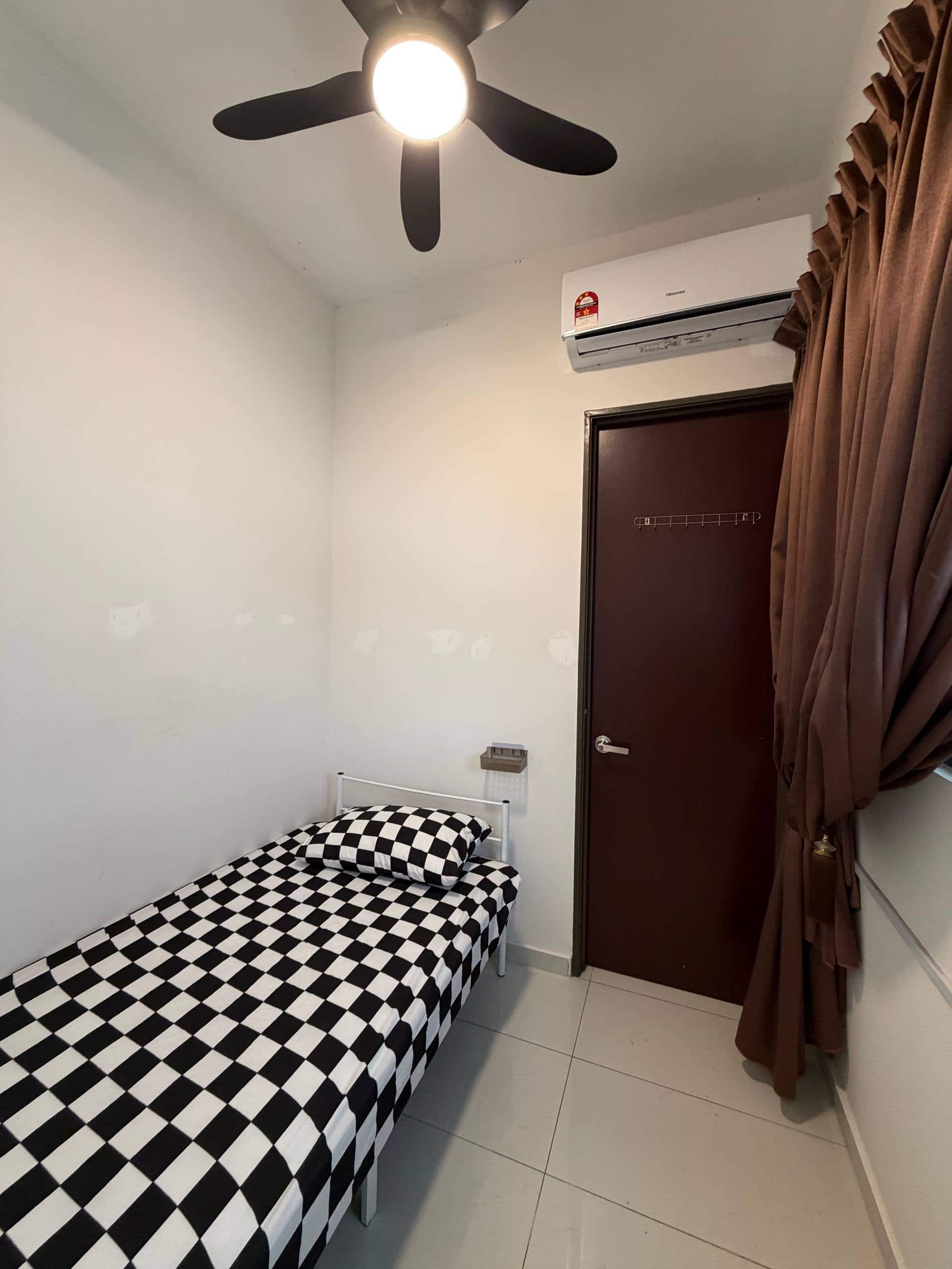Co-Living Residences Country Garden Danga Bay 10