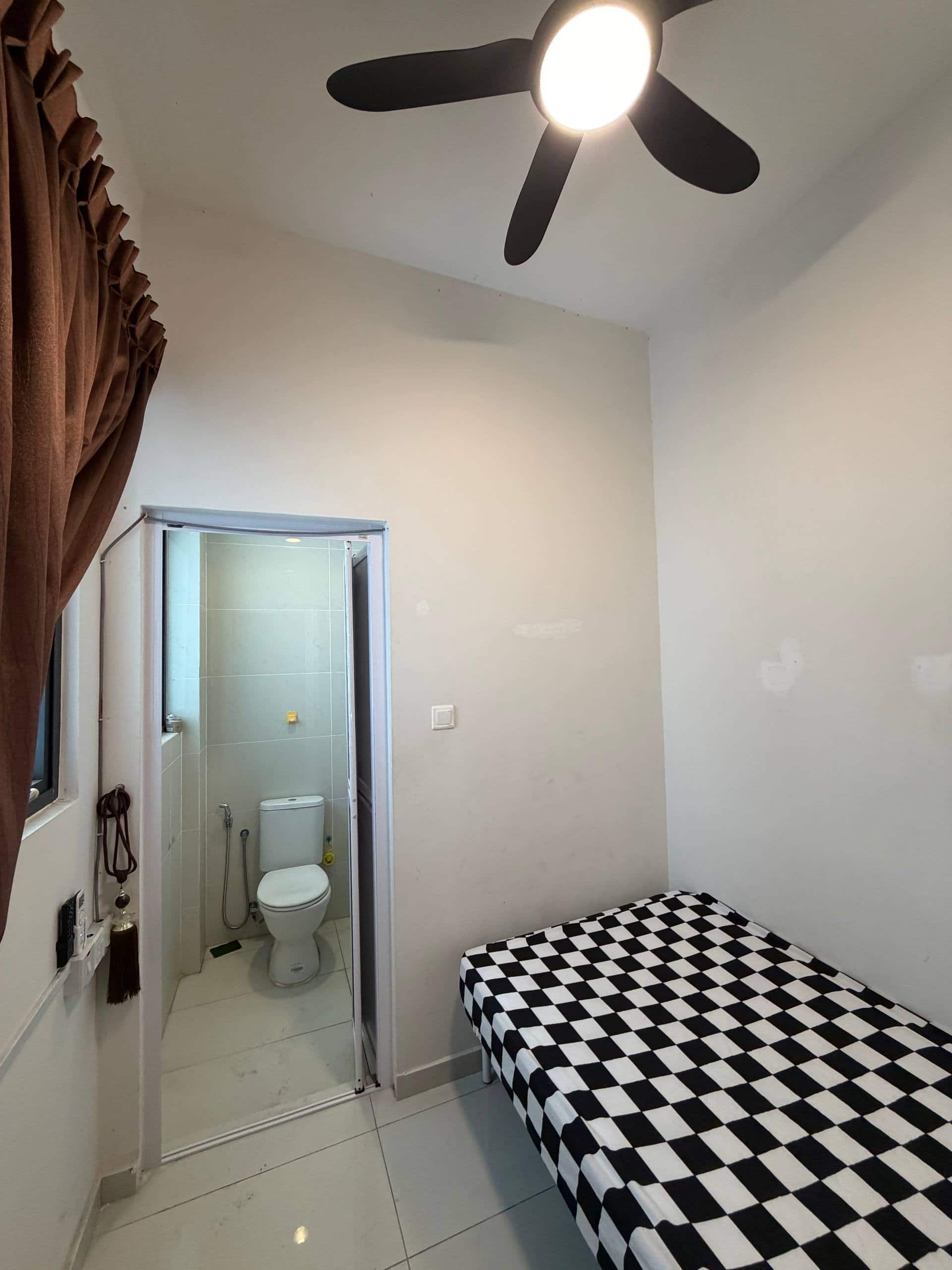 Co-Living Residences Country Garden Danga Bay 11