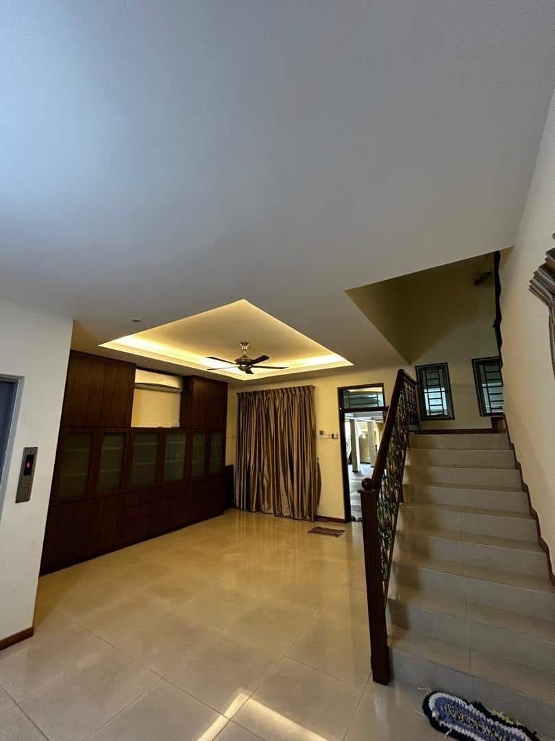 2.5 sty Semi-Detach Jalan Abdul Samad 2