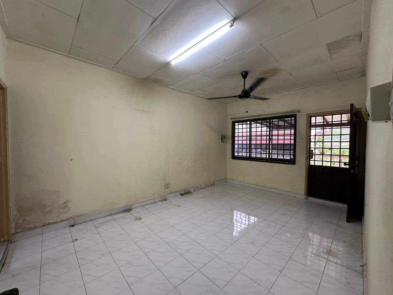 2-Storey Terrace Taman Pelangi 3