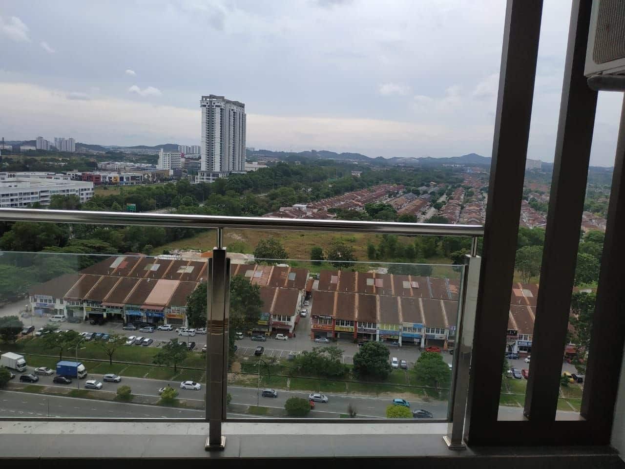 2-bedroom Amberside @ Danga Bay