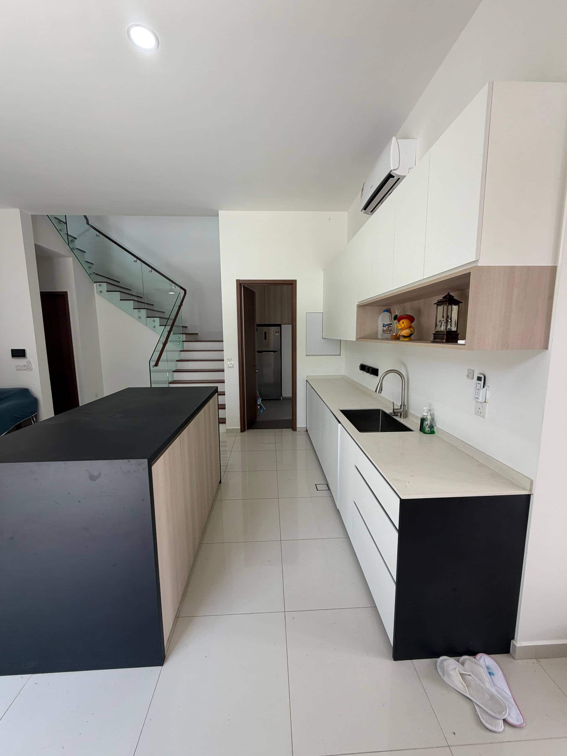Double sty Semi-D Sakura Residence Medini 5