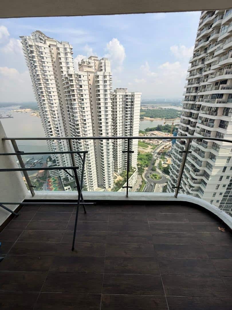 Condo Amberside Country Garden Danga Bay 4