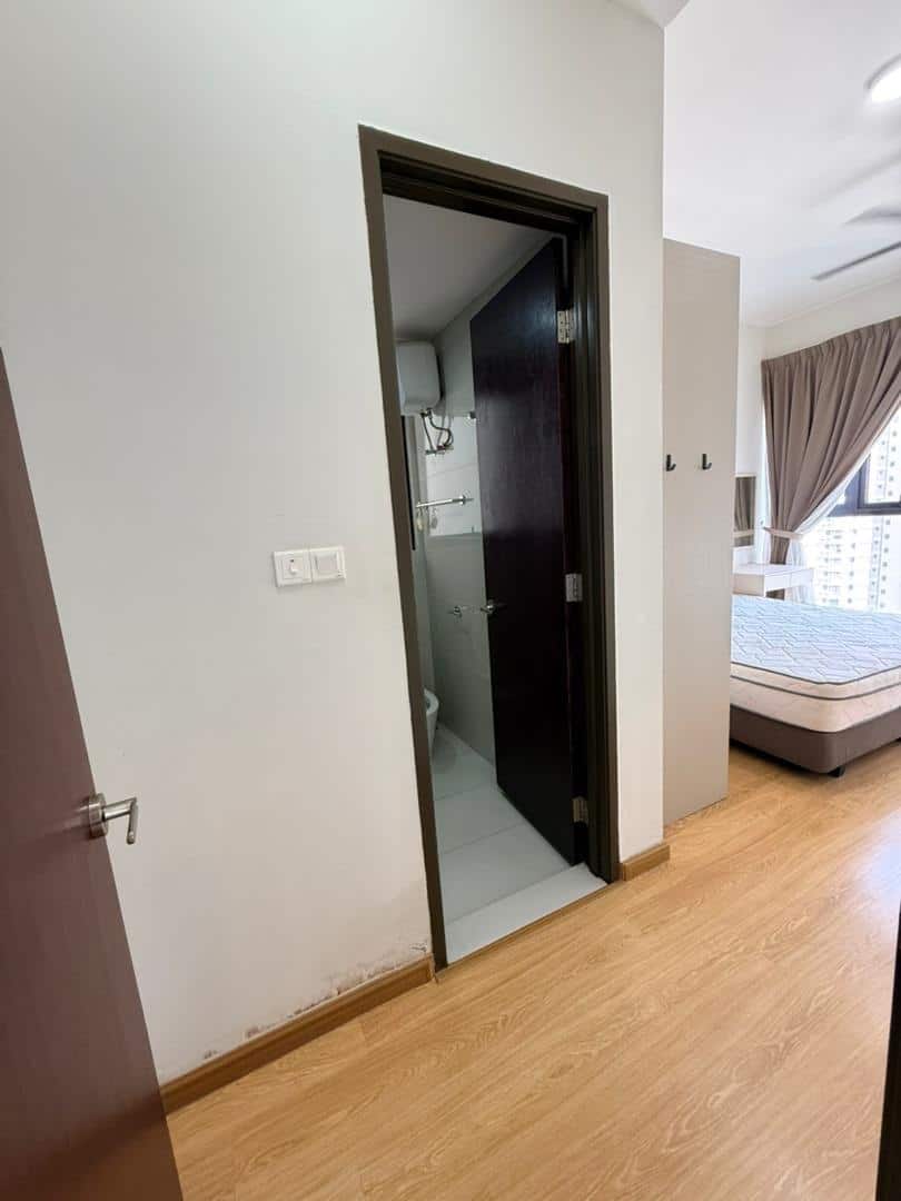 Condo Amberside Country Garden Danga Bay 8