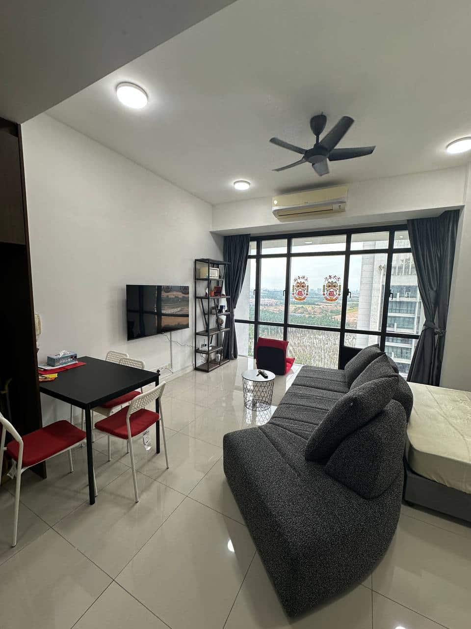 Studio Grand Medini 3