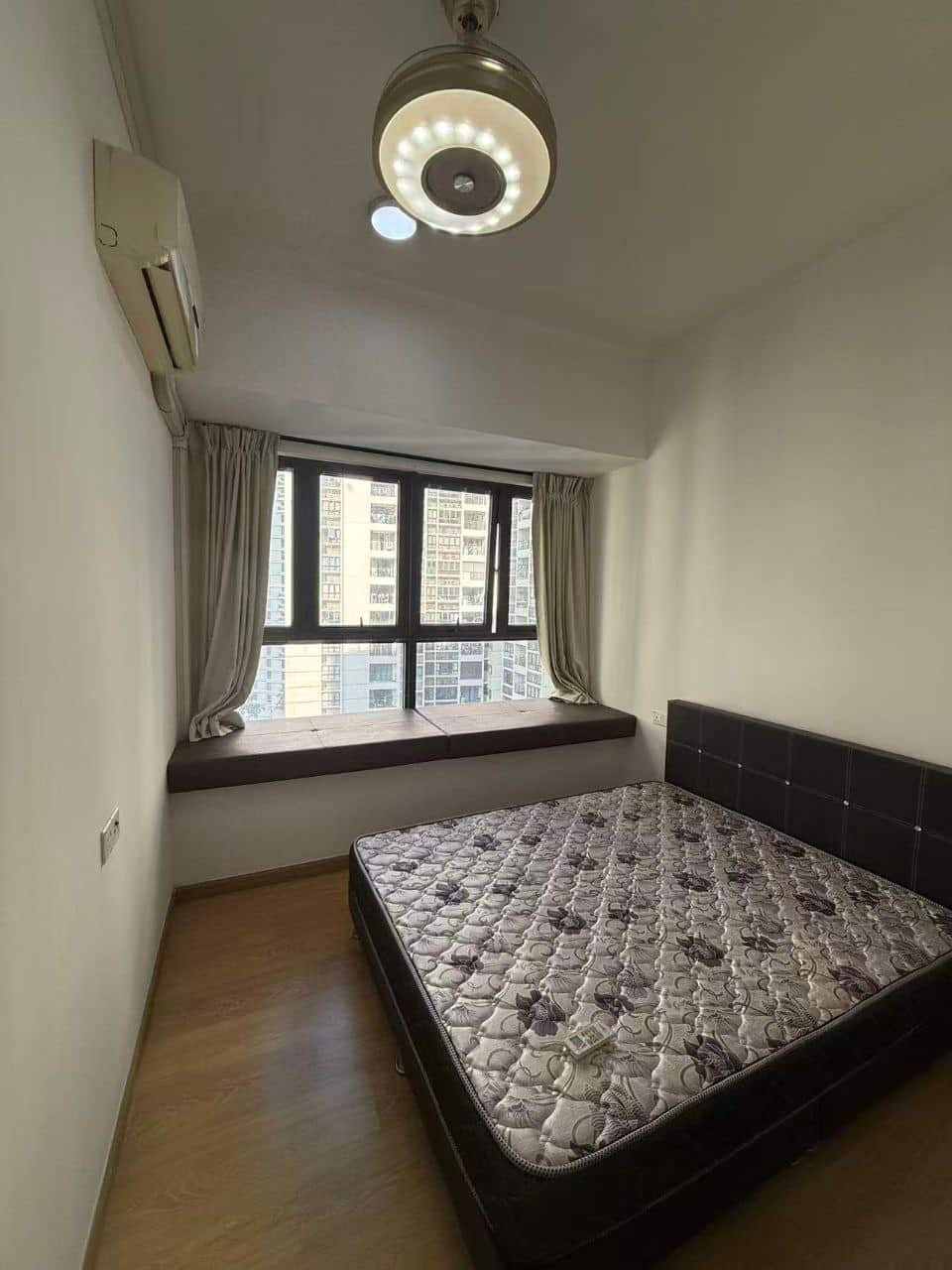 Condo Amberside 6