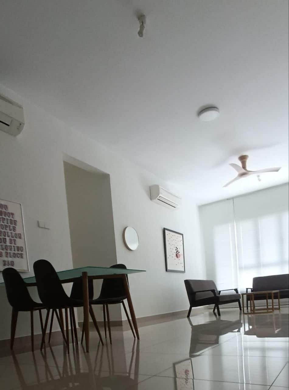 Condo Danga Bay 4