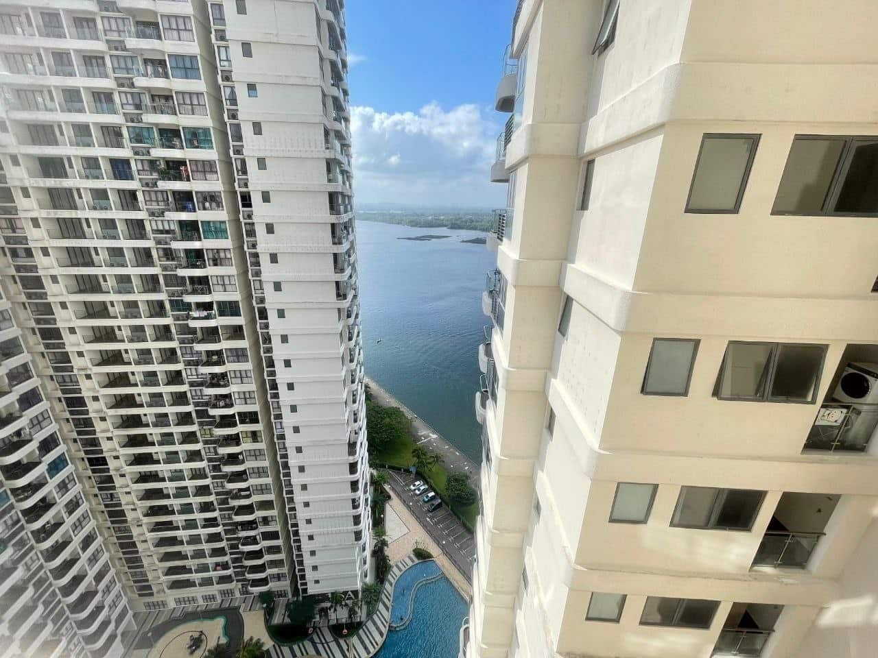 Condominium Bay Laurel @ Country Garden Danga Bay 4