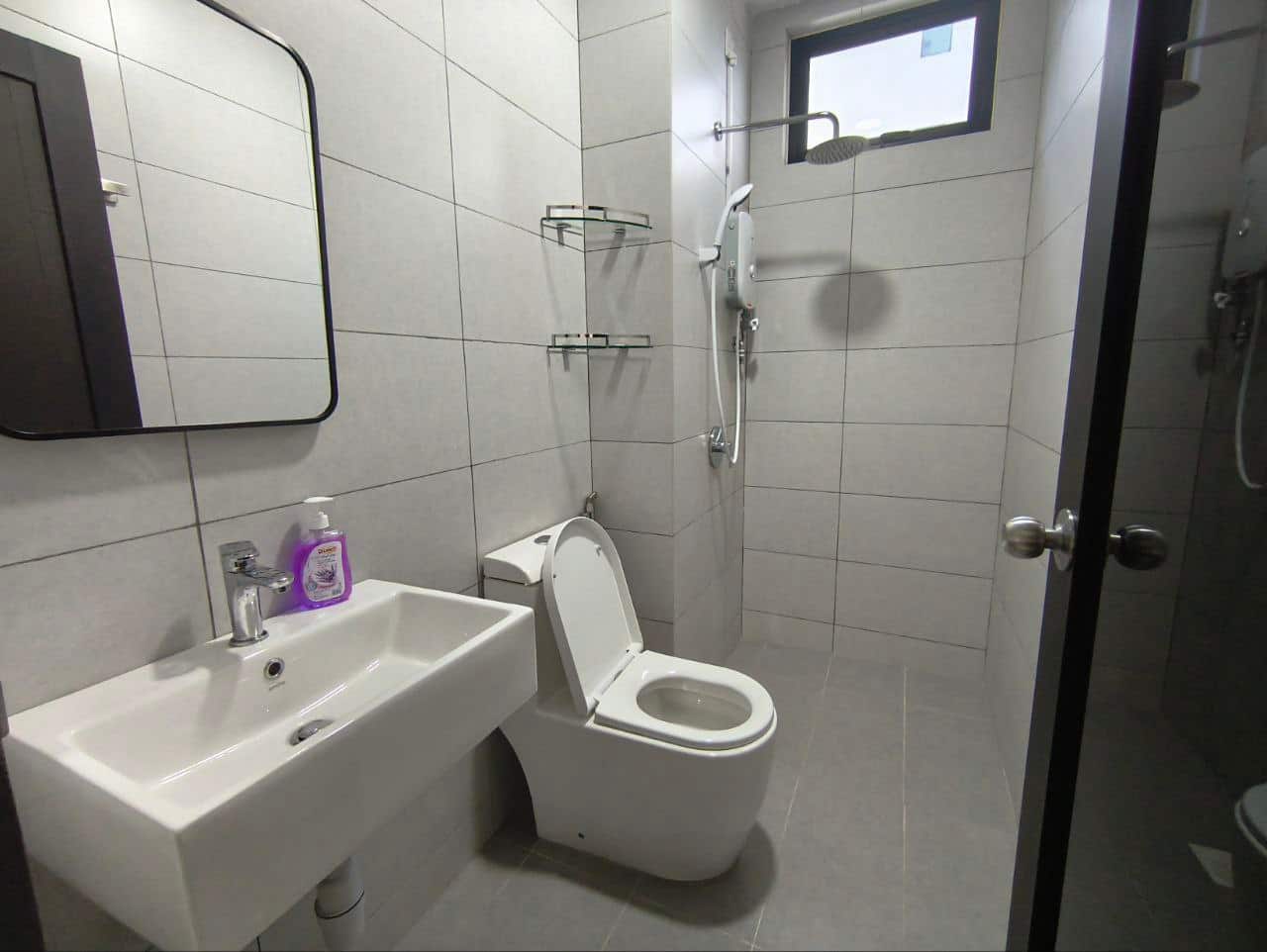 Condo Meldrum Heights 9
