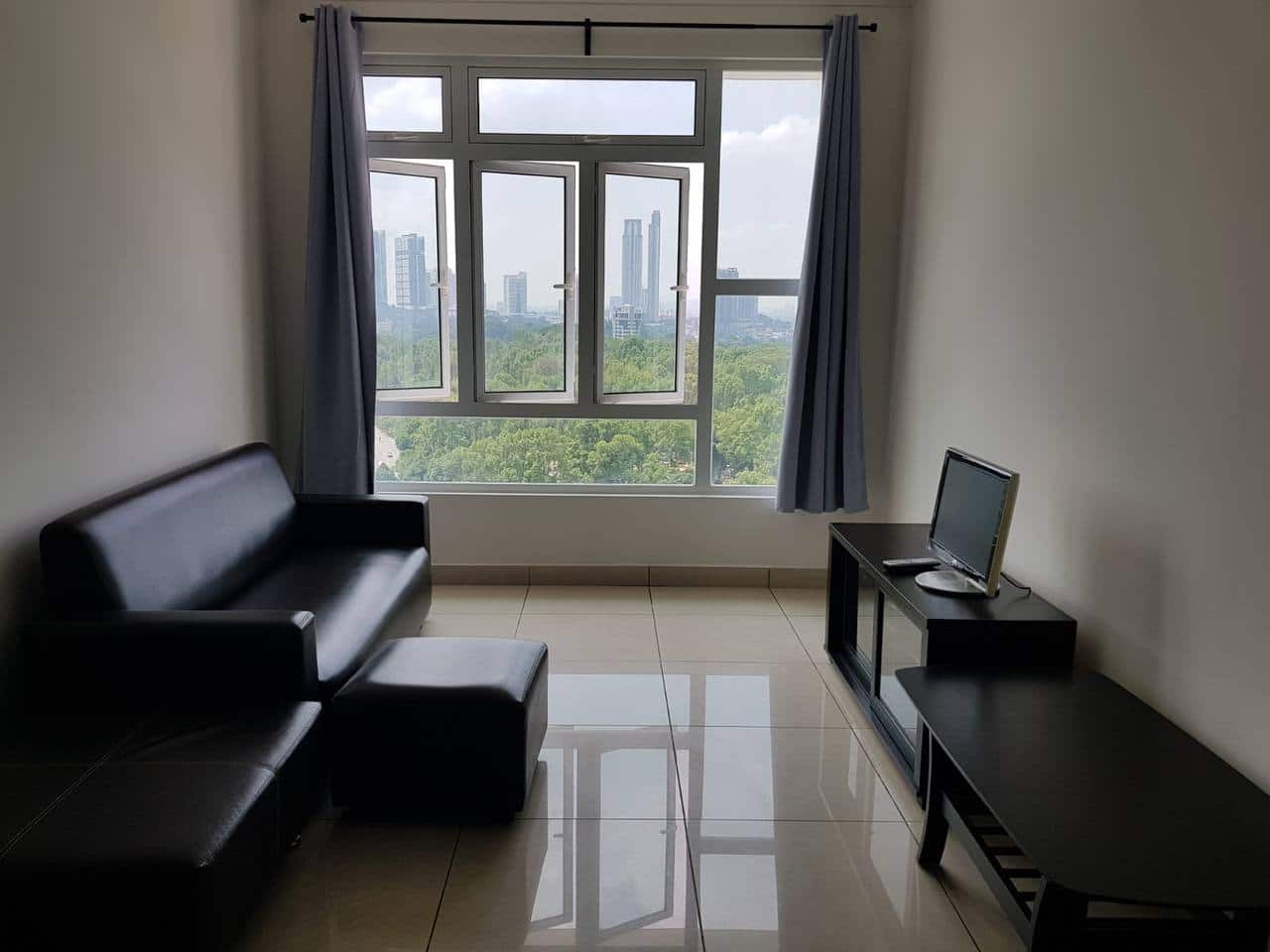 Condominium Golden Sand Seaview 3