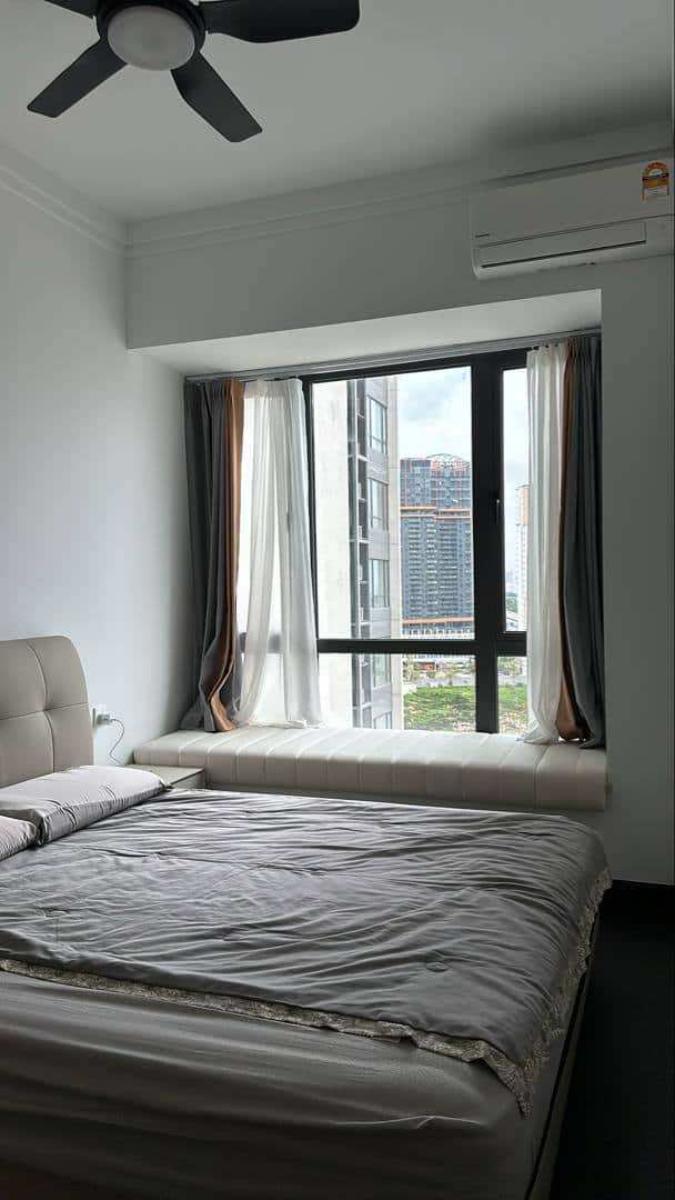 Condominium R&F Princess Cove 5