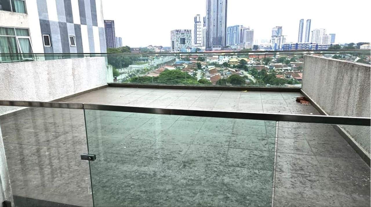 Condo Paragon Suites @ CIQ 2