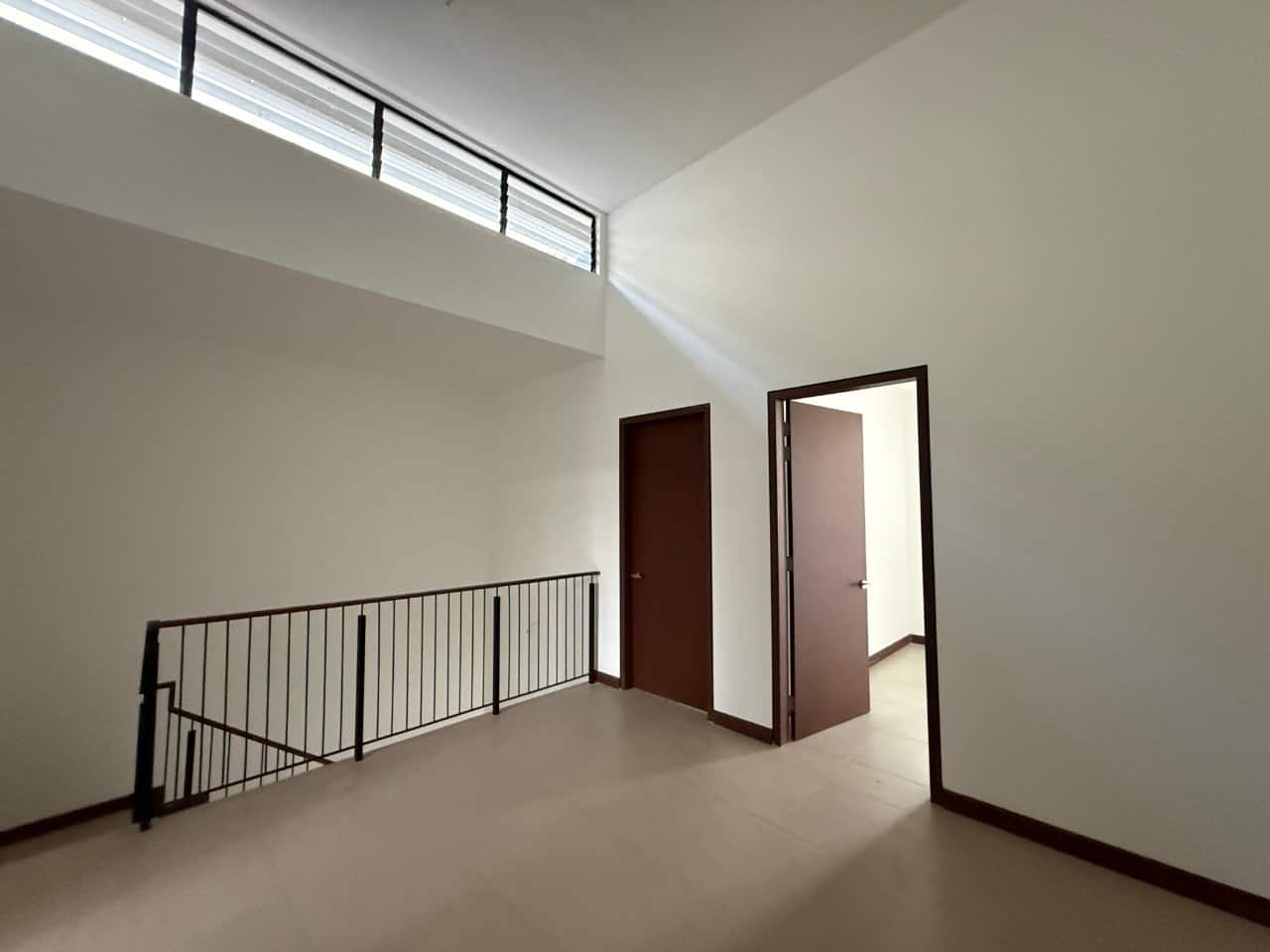 2 Storey SuperLink House Aurora Sentral Resort Villas 6