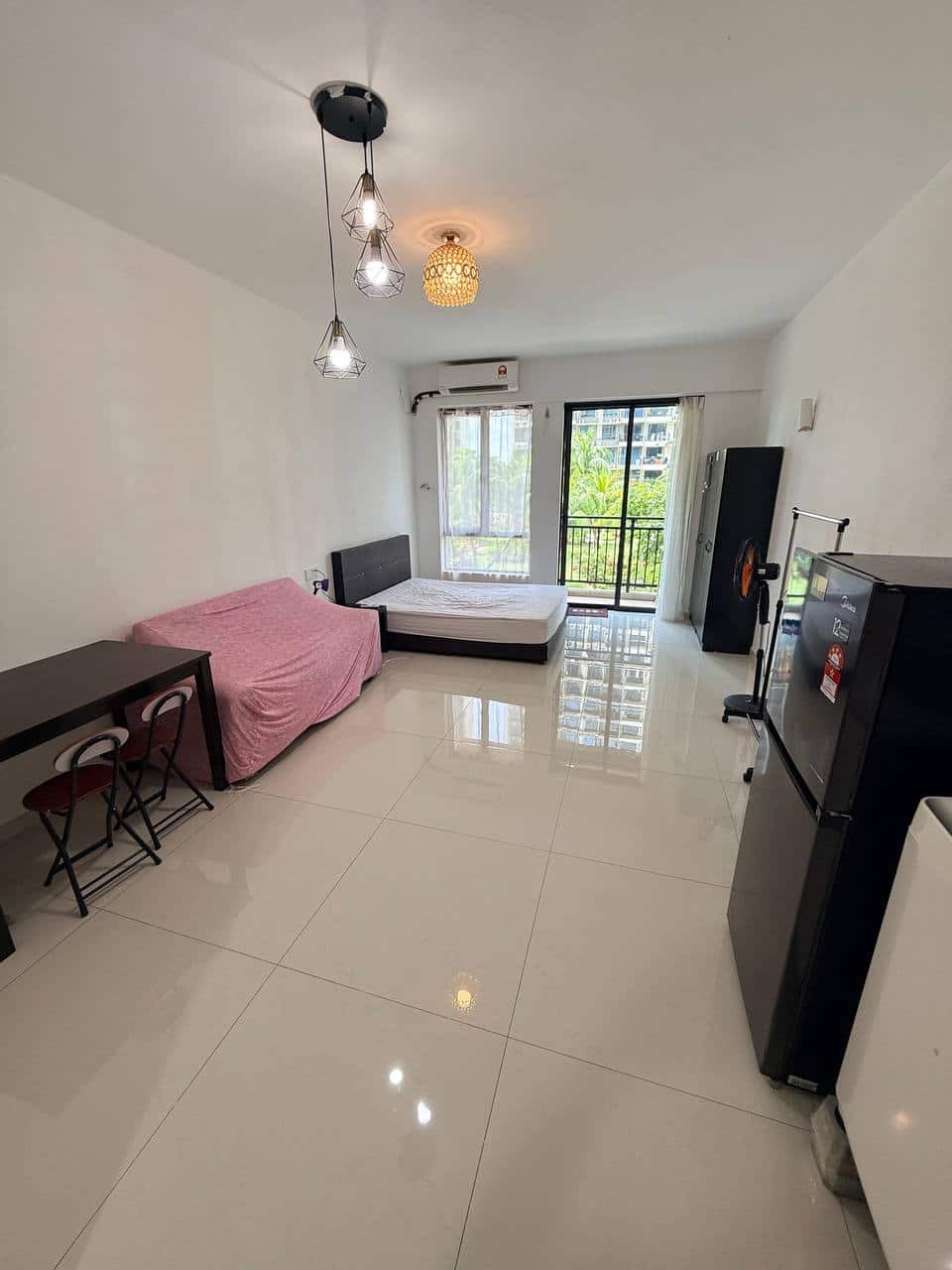 Studio Tampoi 1