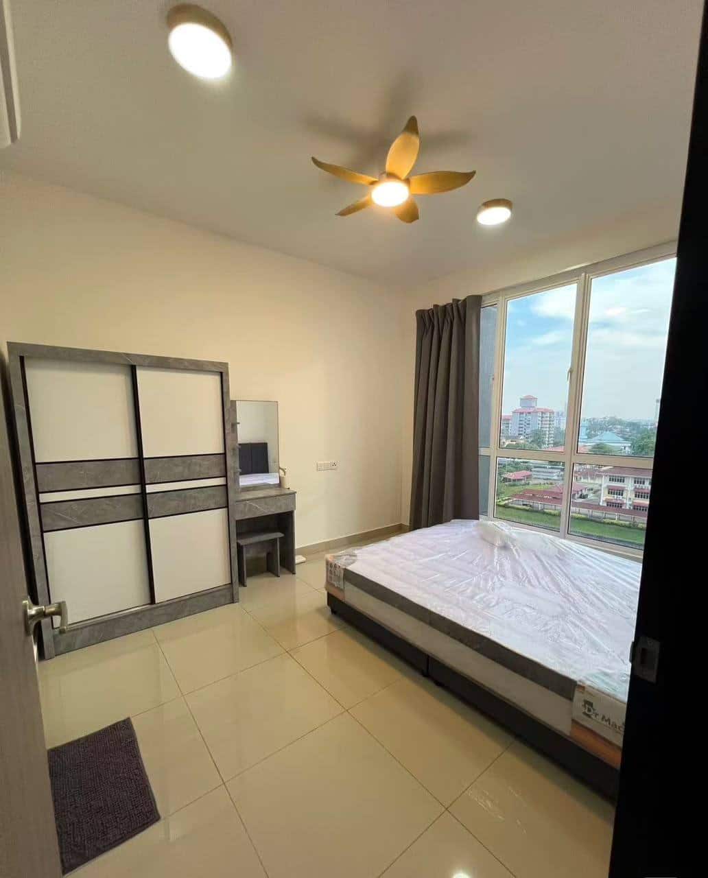 Condominium Trellis Residence 2
