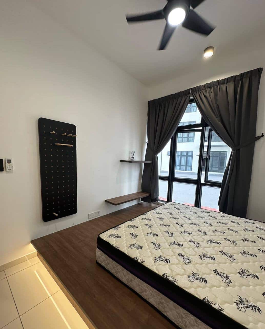Condo Space Residency 4