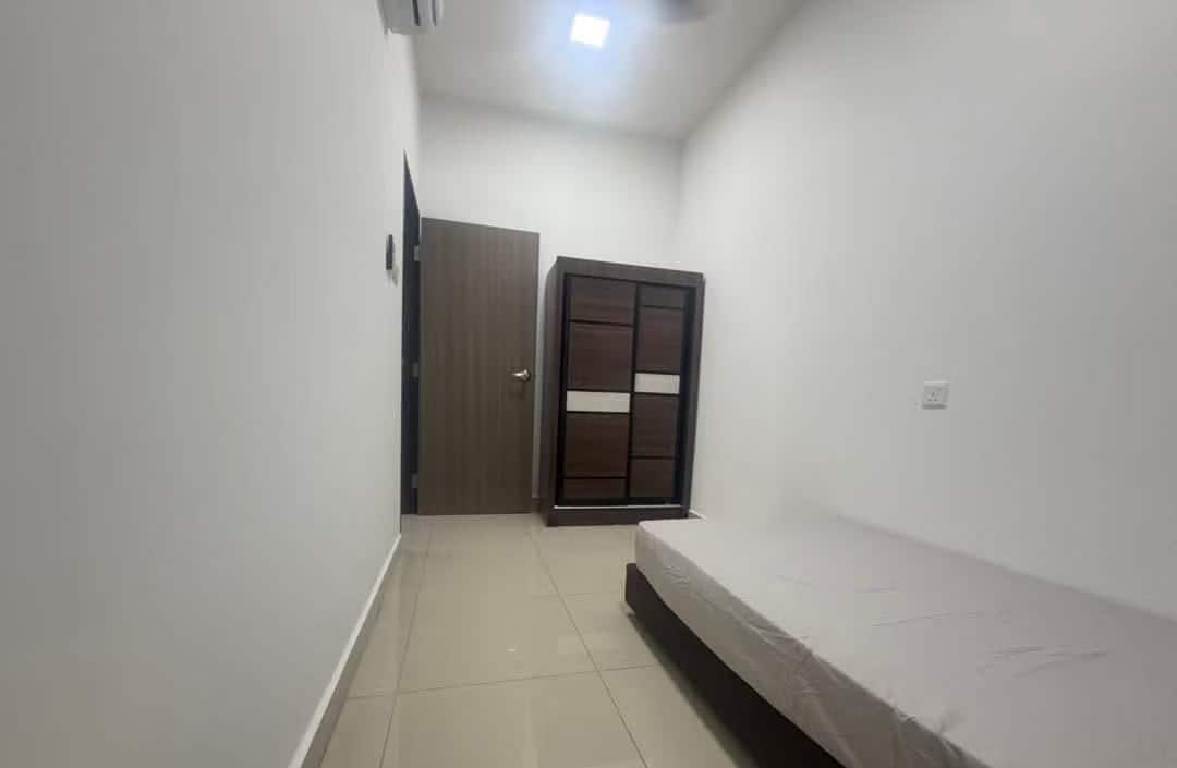Condo Trellis Residence 6