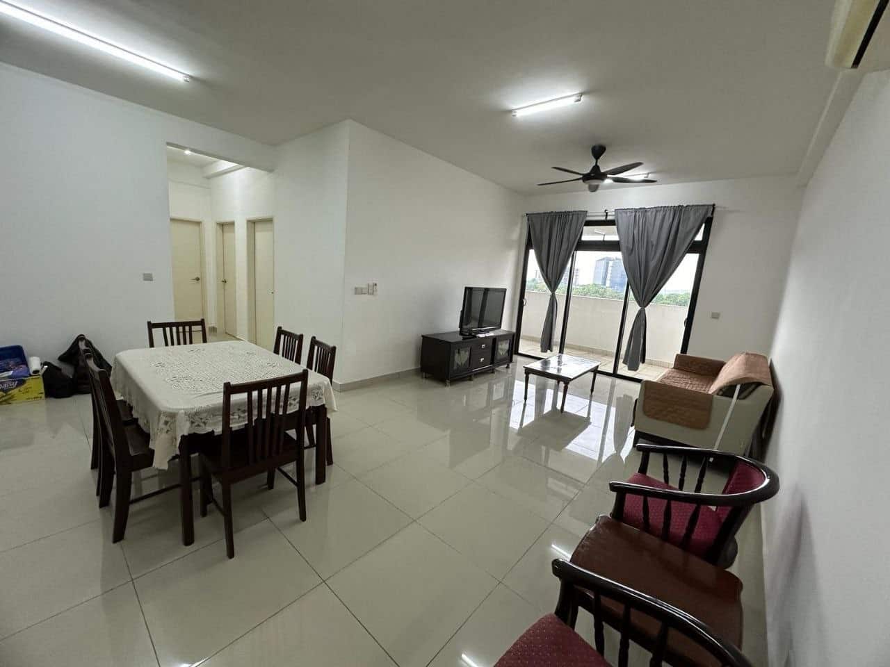 Condo Meridin Medini 1