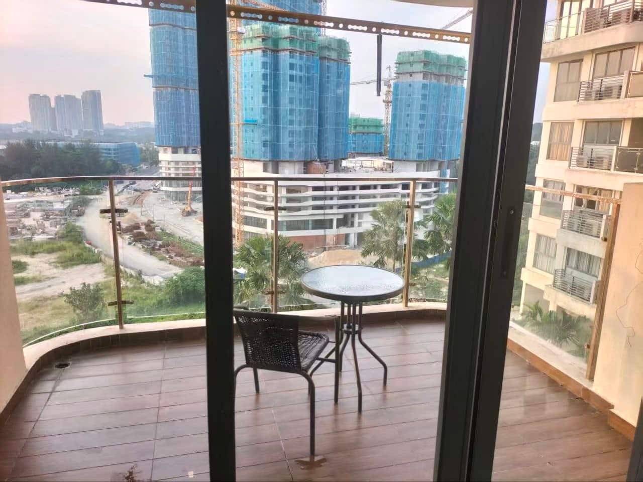 Condo Royal Strand Country Garden Danga Bay 2