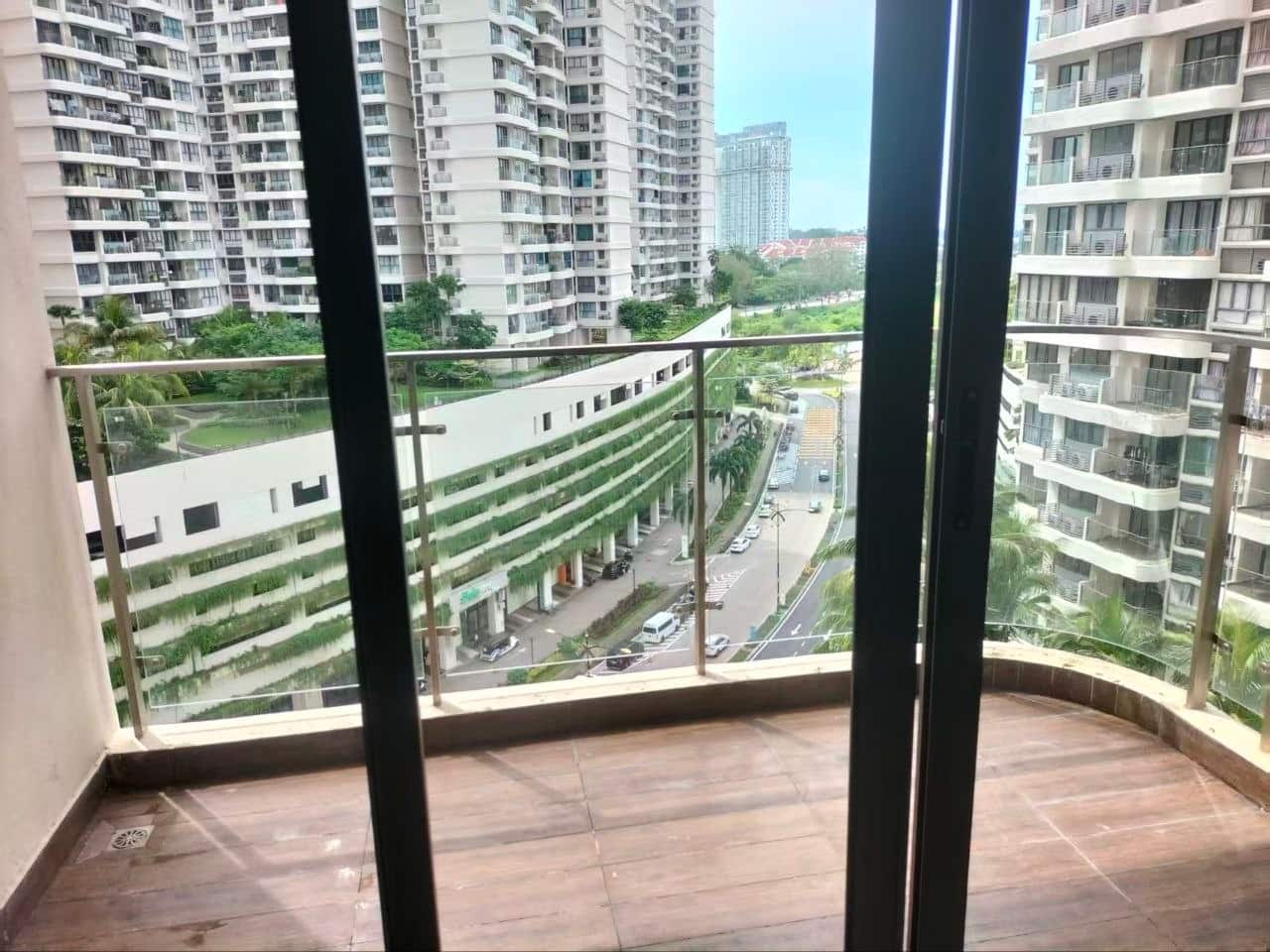 Condo Bay Laurel, Country Garden Danga Bay 5