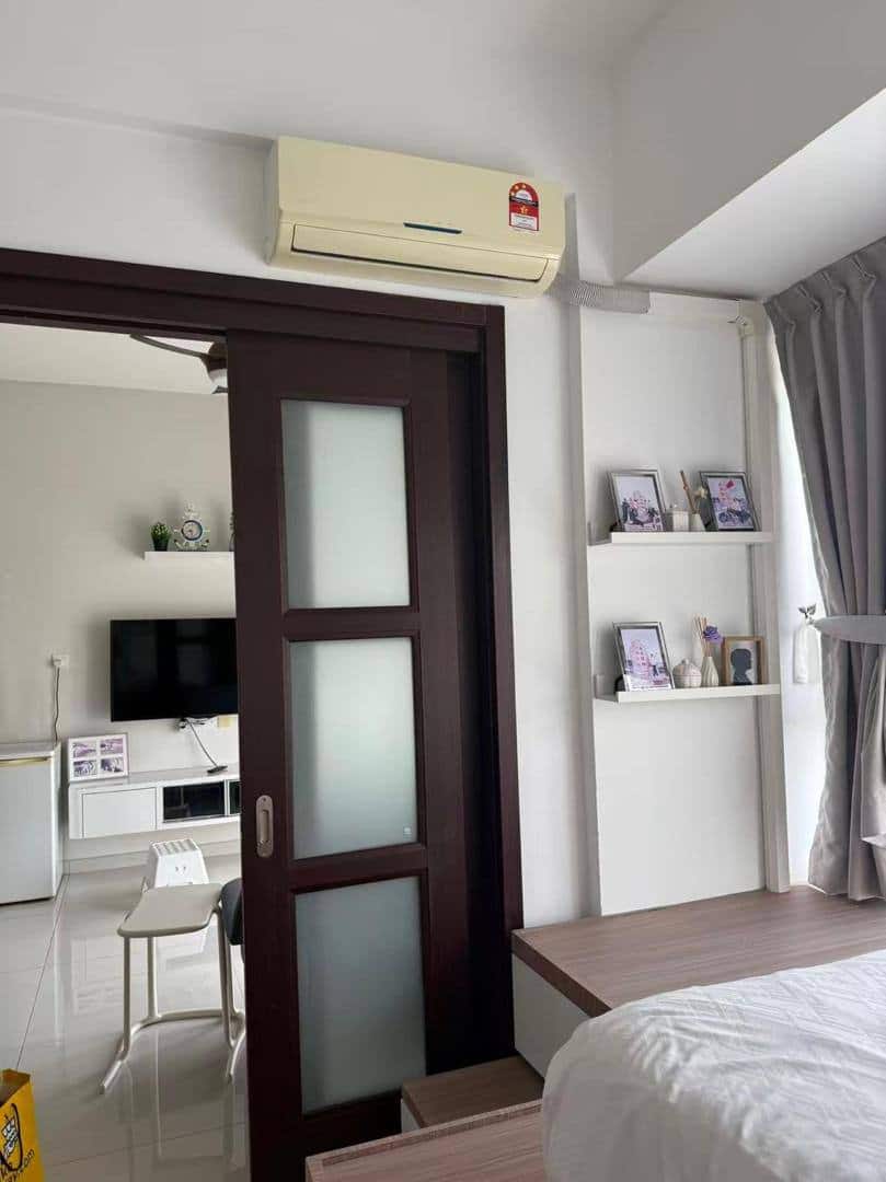 Condo Baypoint @ Country Garden Danga Bay 5
