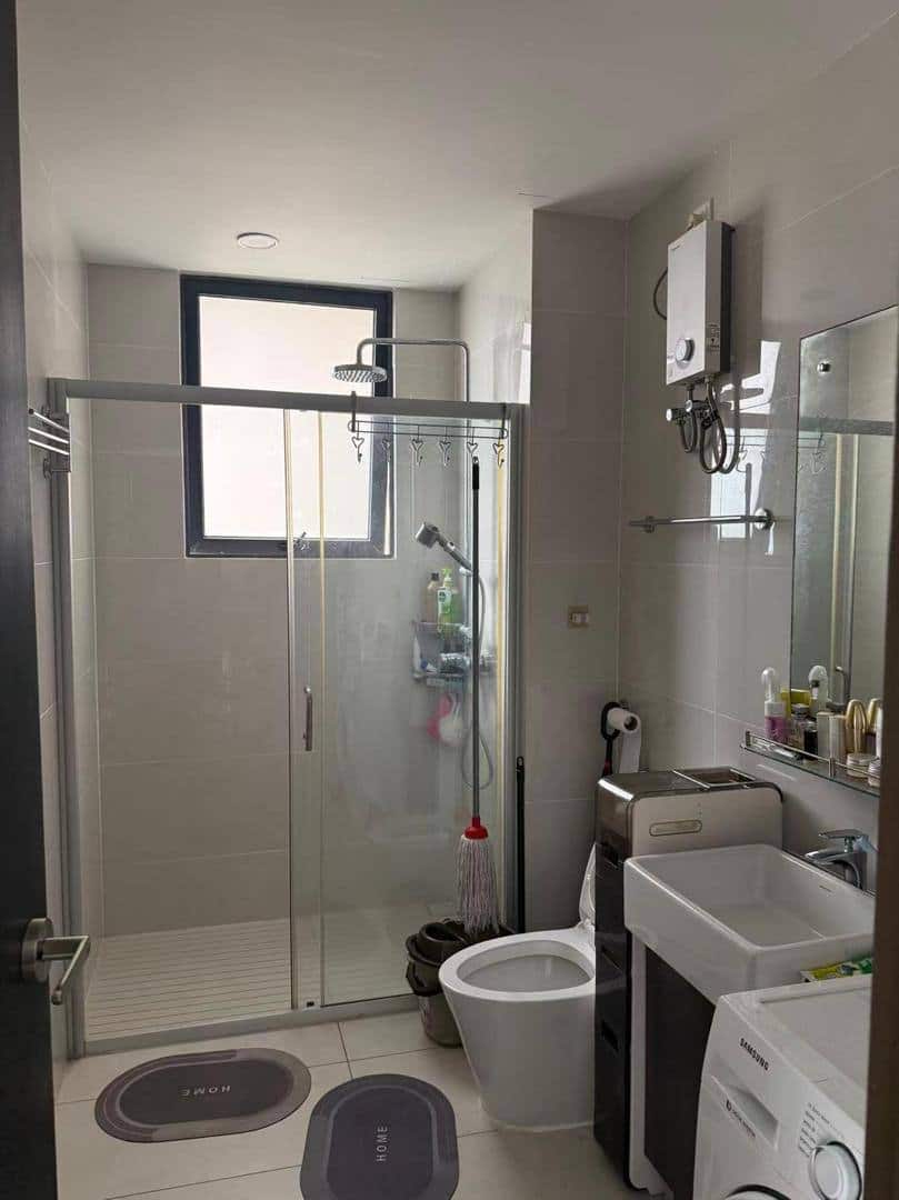 Condo Baypoint @ Country Garden Danga Bay 8
