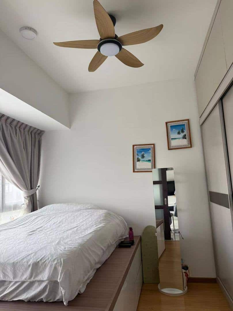 Condo Baypoint @ Country Garden Danga Bay 4