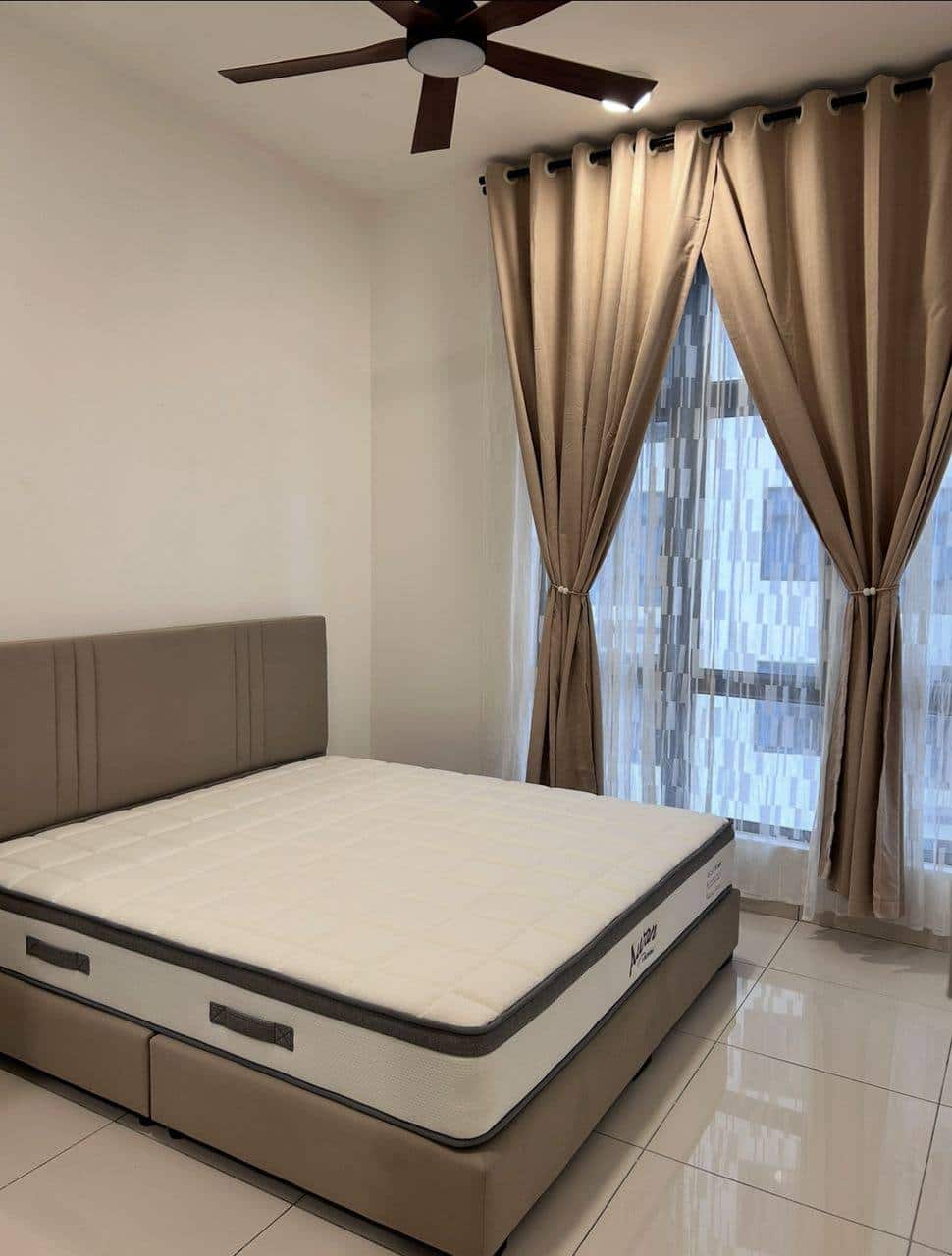 Apartment Space Residency 4