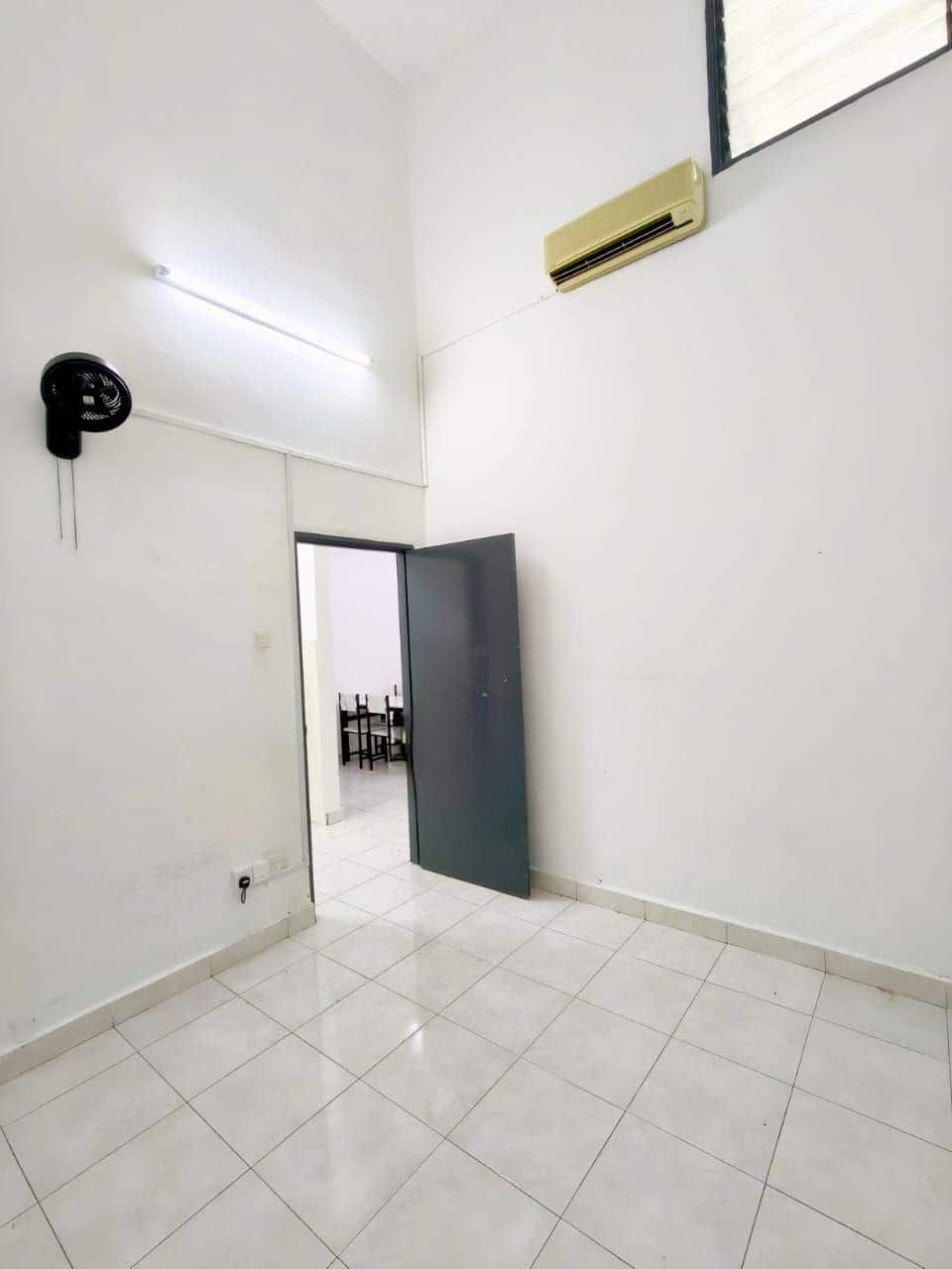 1-Storey Terrace Taman Mount Austin 4