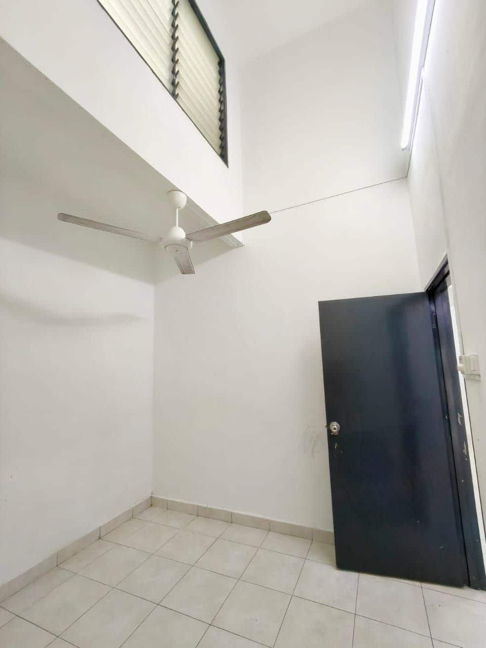 1-Storey Terrace Taman Mount Austin 5