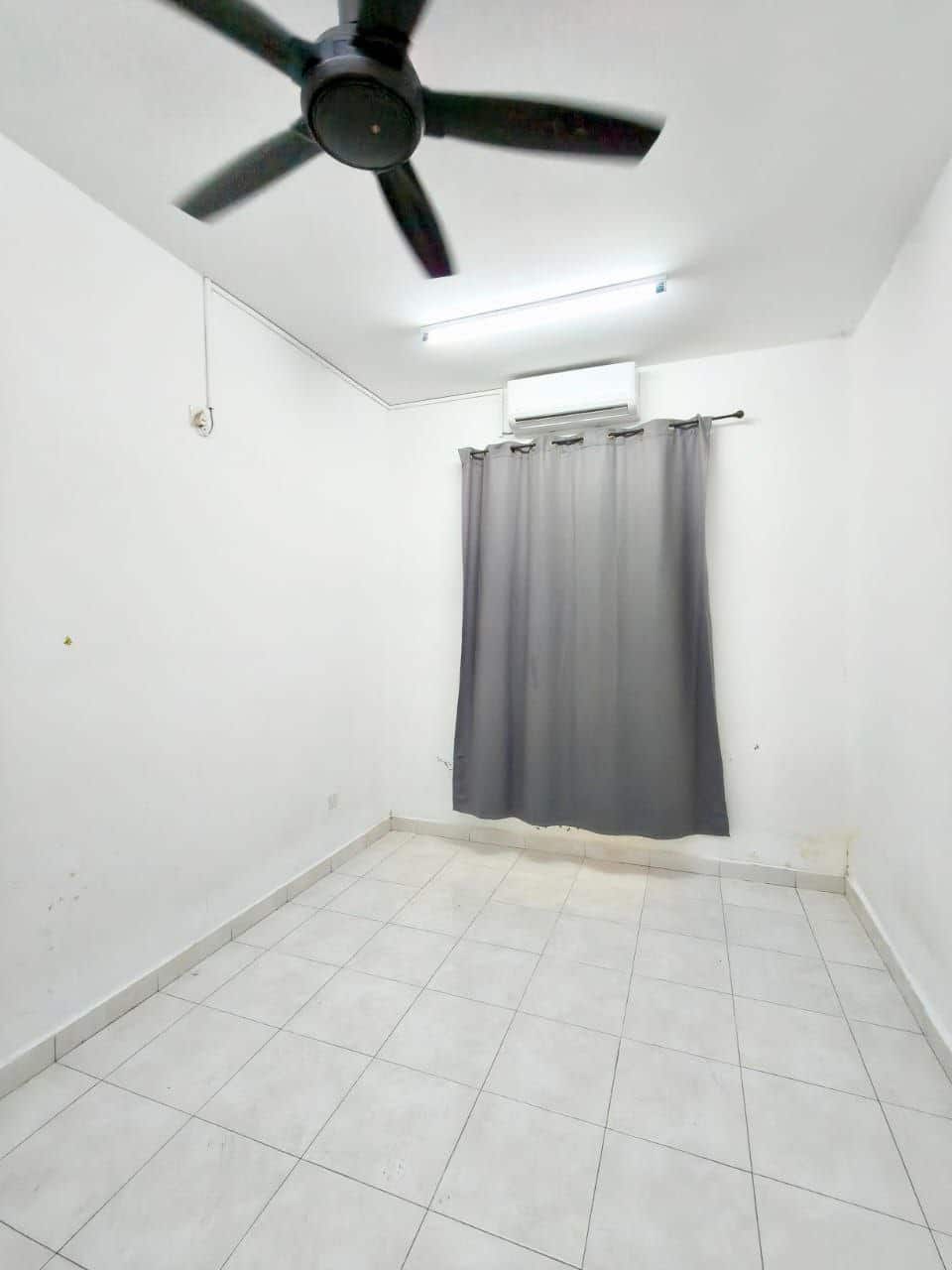 1-Storey Terrace Taman Mount Austin 6